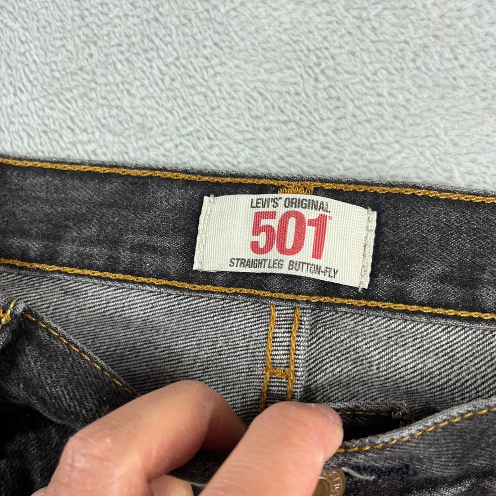 Levis 501 Mens Straight Leg Button Fly Faded Black Jeans 40x32 100% Cotton - Picture 4 of 13